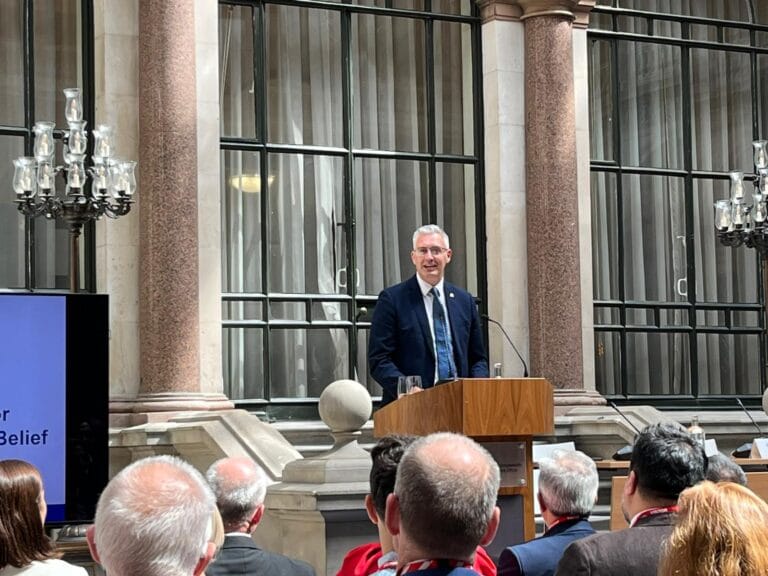 David Smith MP talking to the audience at the launch of the government's FoRB Strategy